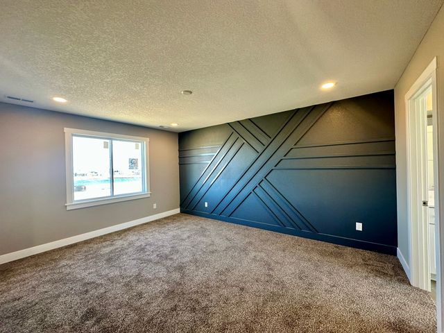 585 NW Georgetown Drive, Waukee, IA 50263