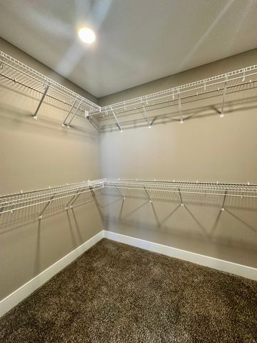 585 NW Georgetown Drive, Waukee, IA 50263