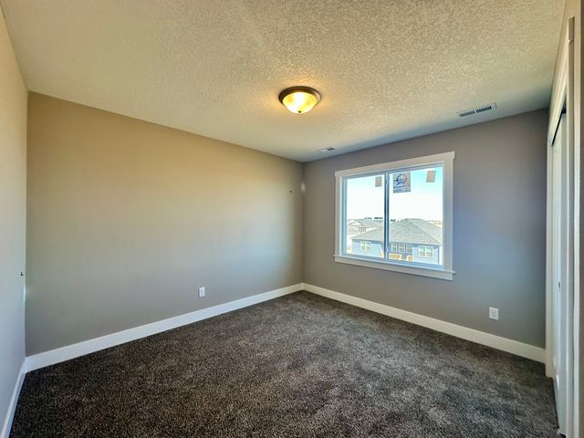 585 NW Georgetown Drive, Waukee, IA 50263