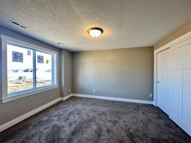 585 NW Georgetown Drive, Waukee, IA 50263