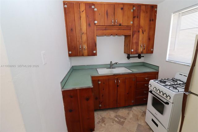 1206 N 22nd Ave 5, Hollywood, FL 33020