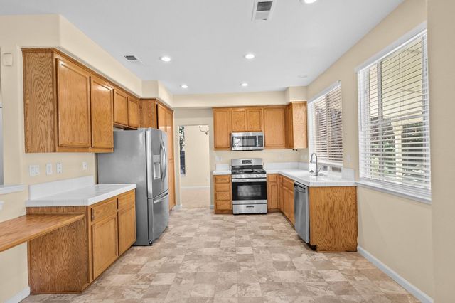 2153 Cain Ct, Tracy, CA 95376