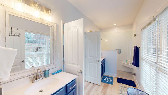 150 Beaverdam Cabin Rd, Camden, TN 38320