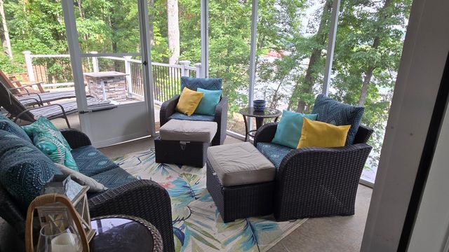 150 Beaverdam Cabin Rd, Camden, TN 38320