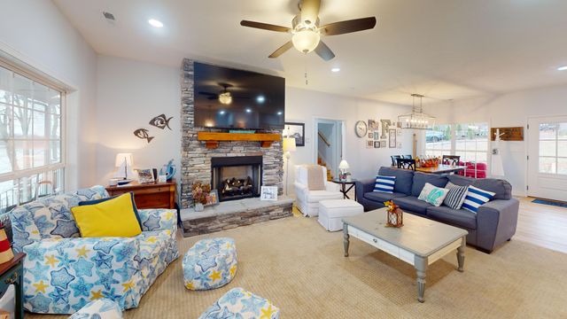 150 Beaverdam Cabin Rd, Camden, TN 38320