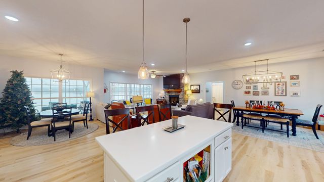 150 Beaverdam Cabin Rd, Camden, TN 38320