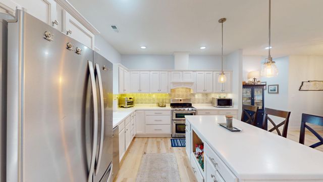 150 Beaverdam Cabin Rd, Camden, TN 38320