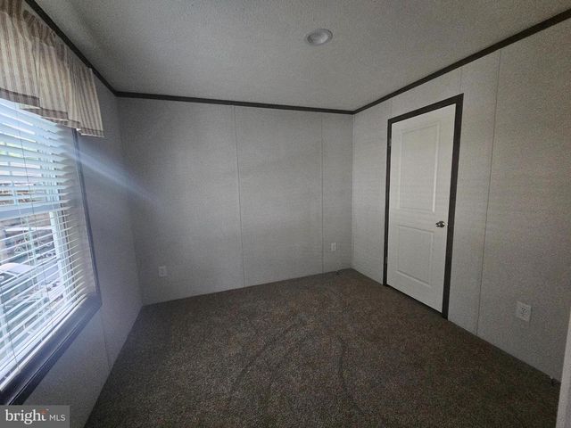 300 RIDGE RD #42, Etters, PA 17319