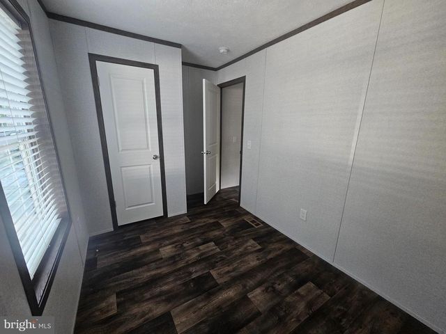 300 RIDGE RD #42, Etters, PA 17319