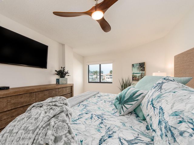 240 SAND KEY ESTATES DRIVE 216, Clearwater Beach, FL 33767