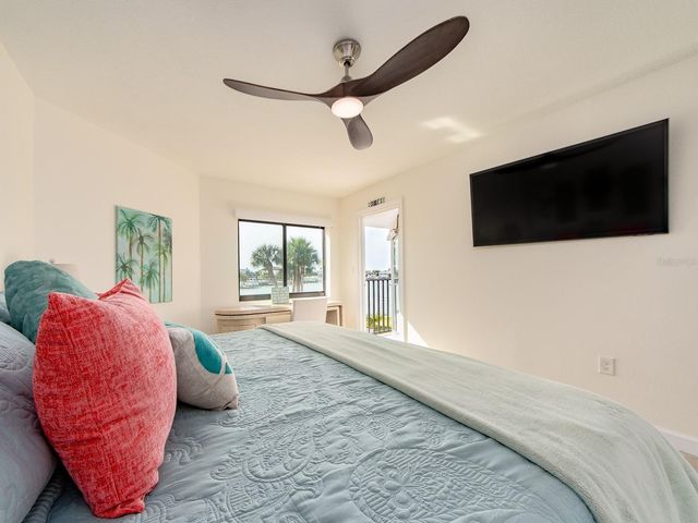 240 SAND KEY ESTATES DRIVE 216, Clearwater Beach, FL 33767