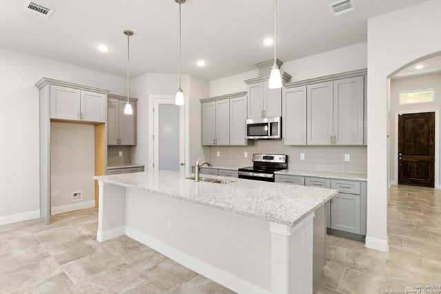 6862 Comanche Cougar, San Antonio, TX 78233