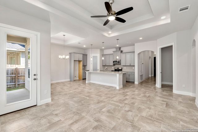 6862 Comanche Cougar, San Antonio, TX 78233