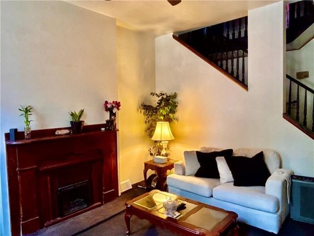 415 Jacksonia St, Central North Side, PA 15212
