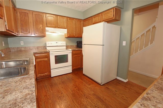 1302 Hunters Ridge Road, Charleston, WV 25314