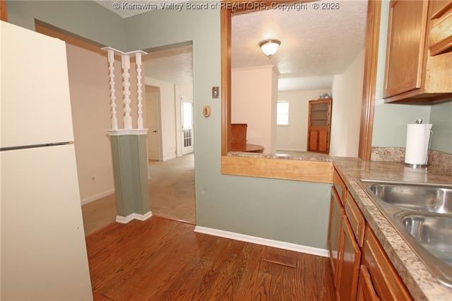 1302 Hunters Ridge Road, Charleston, WV 25314