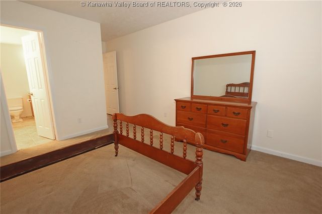 1302 Hunters Ridge Road, Charleston, WV 25314