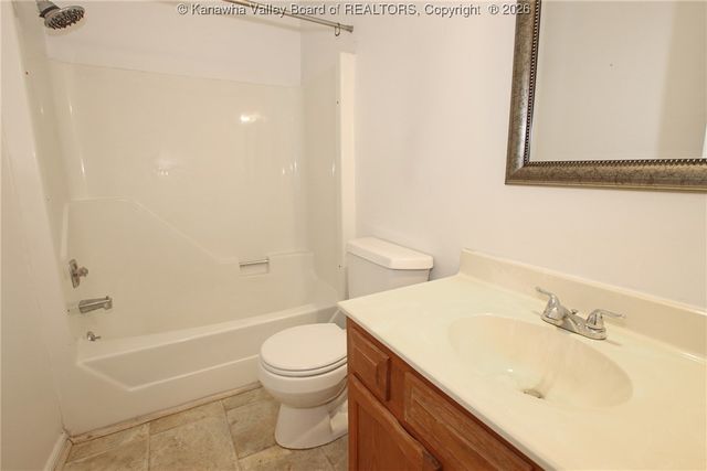 1302 Hunters Ridge Road, Charleston, WV 25314