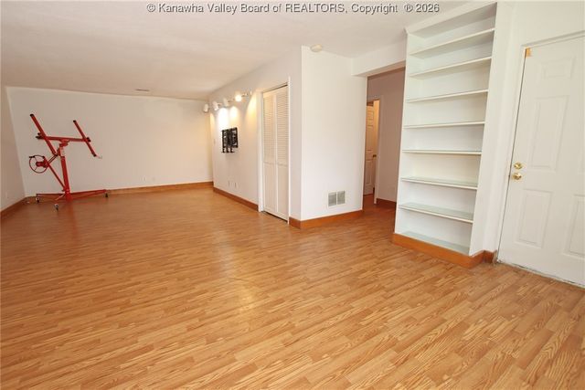 1302 Hunters Ridge Road, Charleston, WV 25314