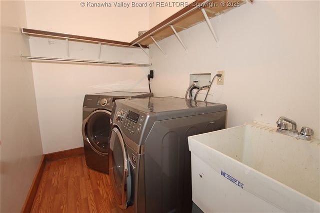 1302 Hunters Ridge Road, Charleston, WV 25314