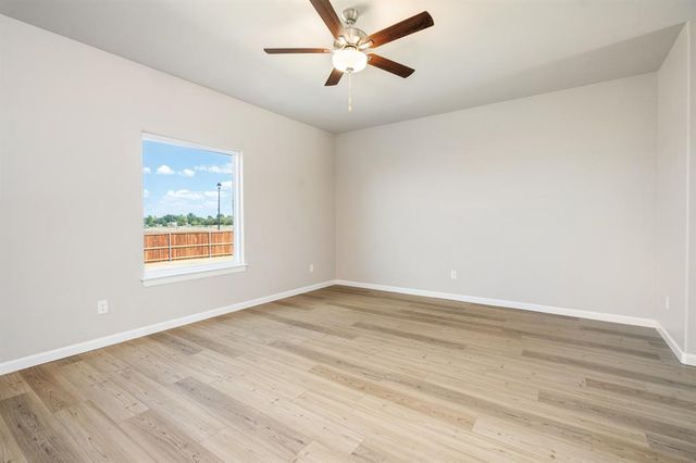 5437 Bayler Drive, Tuttle, OK 73089