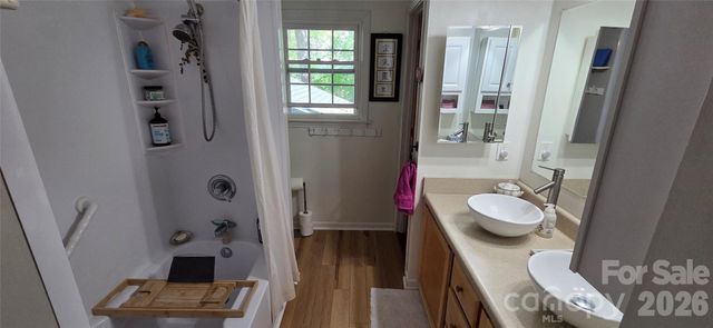 140 Elijah Hall Road, Black Mountain, NC 28711