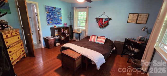 140 Elijah Hall Road, Black Mountain, NC 28711