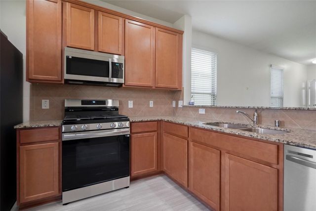 2719 Skyview Long Drive, Houston, TX 77047