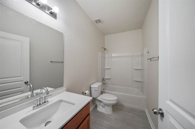 2719 Skyview Long Drive, Houston, TX 77047