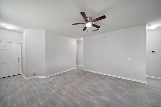 2719 Skyview Long Drive, Houston, TX 77047