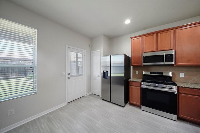 2719 Skyview Long Drive, Houston, TX 77047