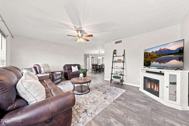 922 S Ember Circle, Mesa, AZ 85208