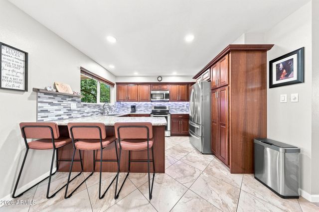 922 S Ember Circle, Mesa, AZ 85208