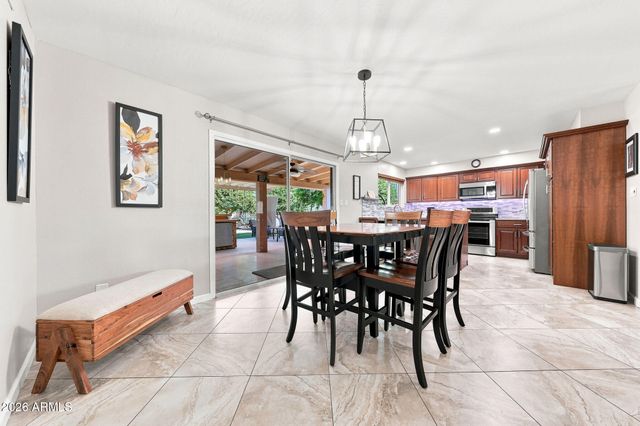 922 S Ember Circle, Mesa, AZ 85208