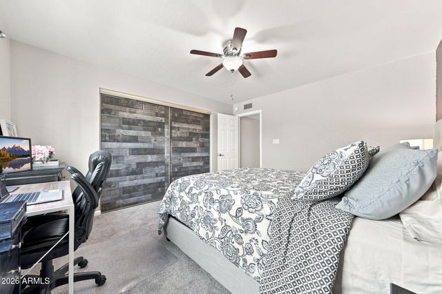 922 S Ember Circle, Mesa, AZ 85208