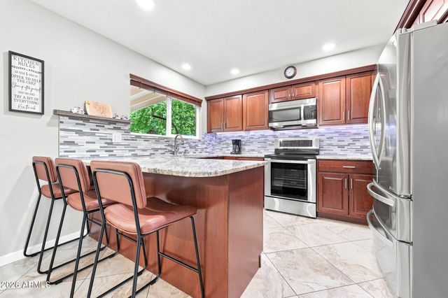 922 S Ember Circle, Mesa, AZ 85208
