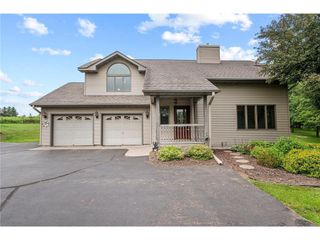 1705 170th Avenue, New Richmond, WI 54017