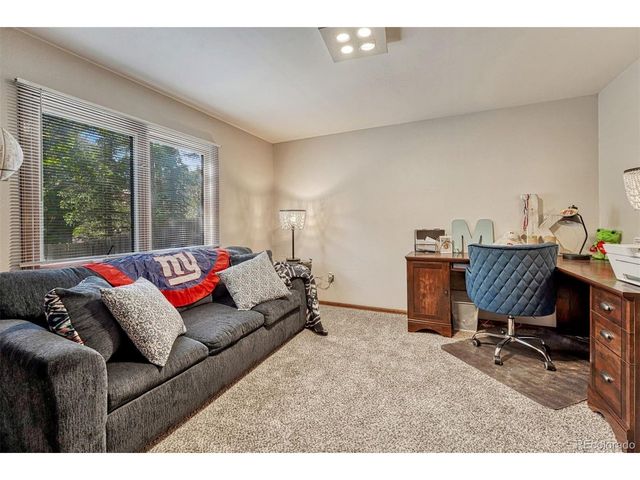 1602 Vickers Dr, Colorado Springs, CO 80918