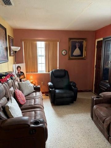 336 E 41st St, Hialeah, FL 33013