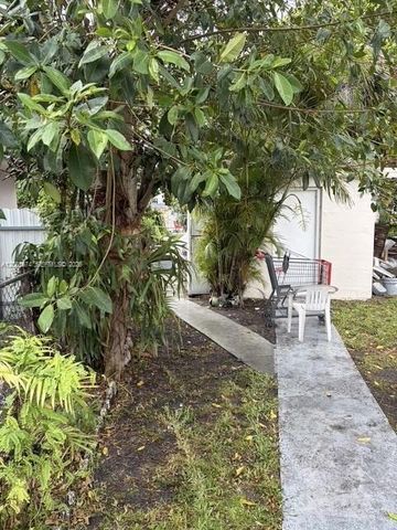 336 E 41st St, Hialeah, FL 33013
