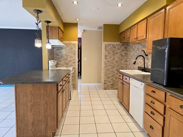 19 SPRING DR PLACE, Ocala, FL 34472