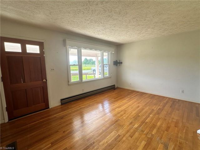 87 Oak Ridge Road, Cana, VA 24317