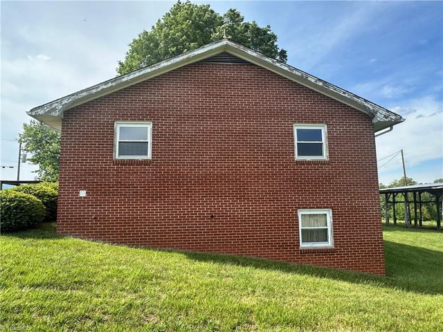 87 Oak Ridge Road, Cana, VA 24317