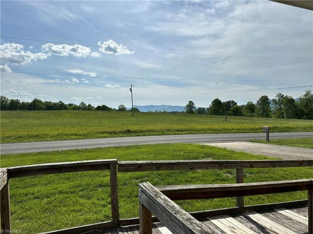 87 Oak Ridge Road, Cana, VA 24317
