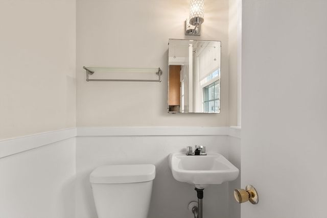 8 Sunset Drive, Framingham, MA 01701