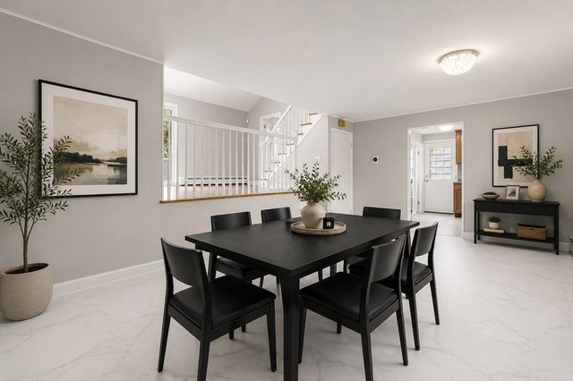 8 Sunset Drive, Framingham, MA 01701