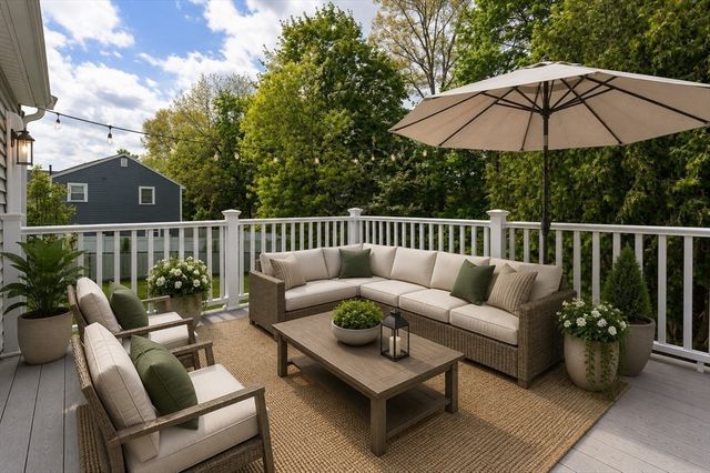 8 Sunset Drive, Framingham, MA 01701