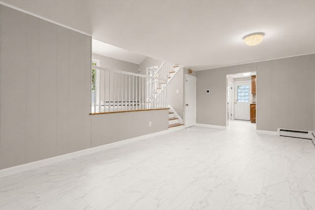 8 Sunset Drive, Framingham, MA 01701