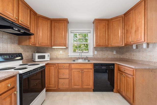 8 Sunset Drive, Framingham, MA 01701