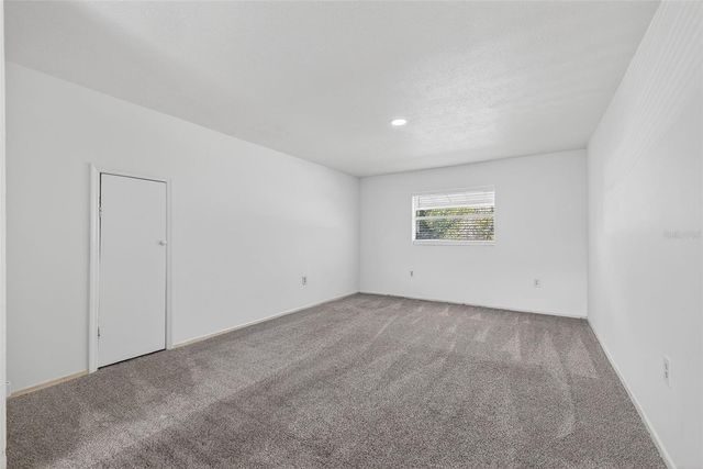 902 TWO HOUSES LANE, Seffner, FL 33584
